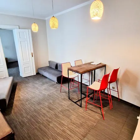 Kamienica Bankowa Bed & Breakfast 3*