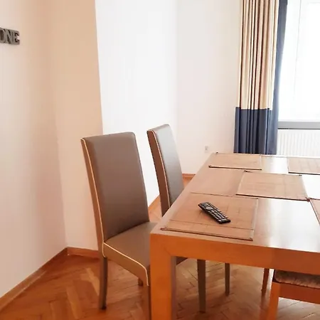 Kamienica Bankowa Bed and Breakfast