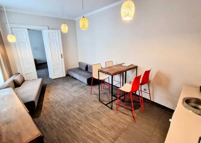 连排砖石公寓班科瓦酒店 住宿加早餐酒店 3*