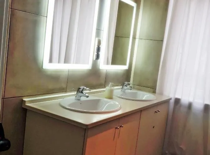 连排砖石公寓班科瓦酒店